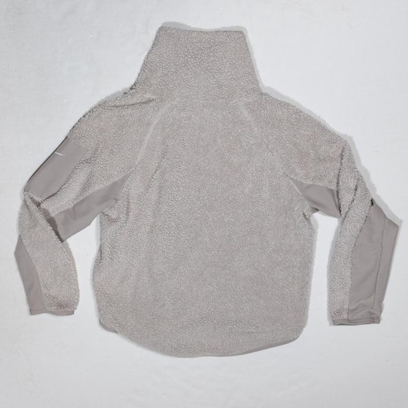 Nike Women's Sherpa Therma Fleece Training Sweater Size Large Mauve Pullover - Picture 2 of 7